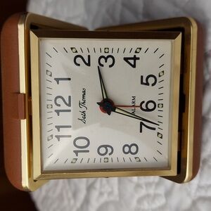 * Seth Thomas Wind Up Travel Alarm Clock Made in Brazil, Vintage
